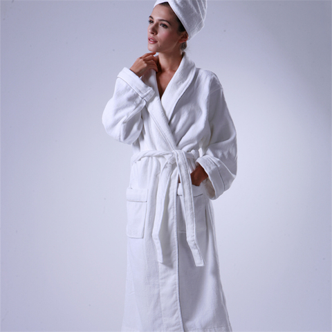Batas de spa de terciopelo ligero de diseño moderno al por mayor para mujeres