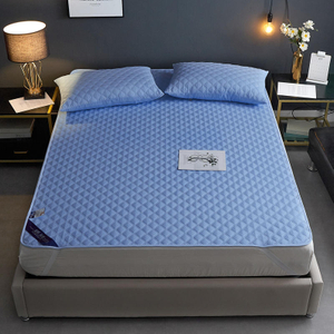 Funda de cama de microfibra con protector de colchón y almohadillas impermeables de tamaño king ajustadas