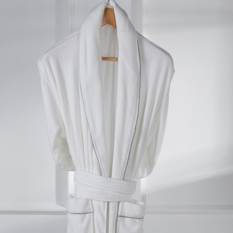 Albornoz de lana de coral 100% blanco personalizado de calidad de hotel Kimono Collar